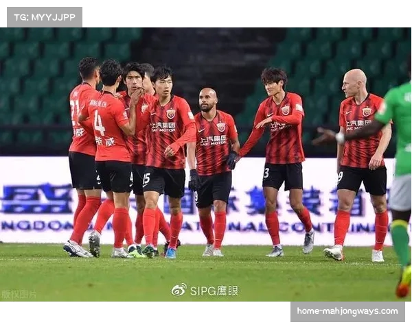 三中卫体系在本赛季复兴 翼卫前插制造宽度成战术趋势